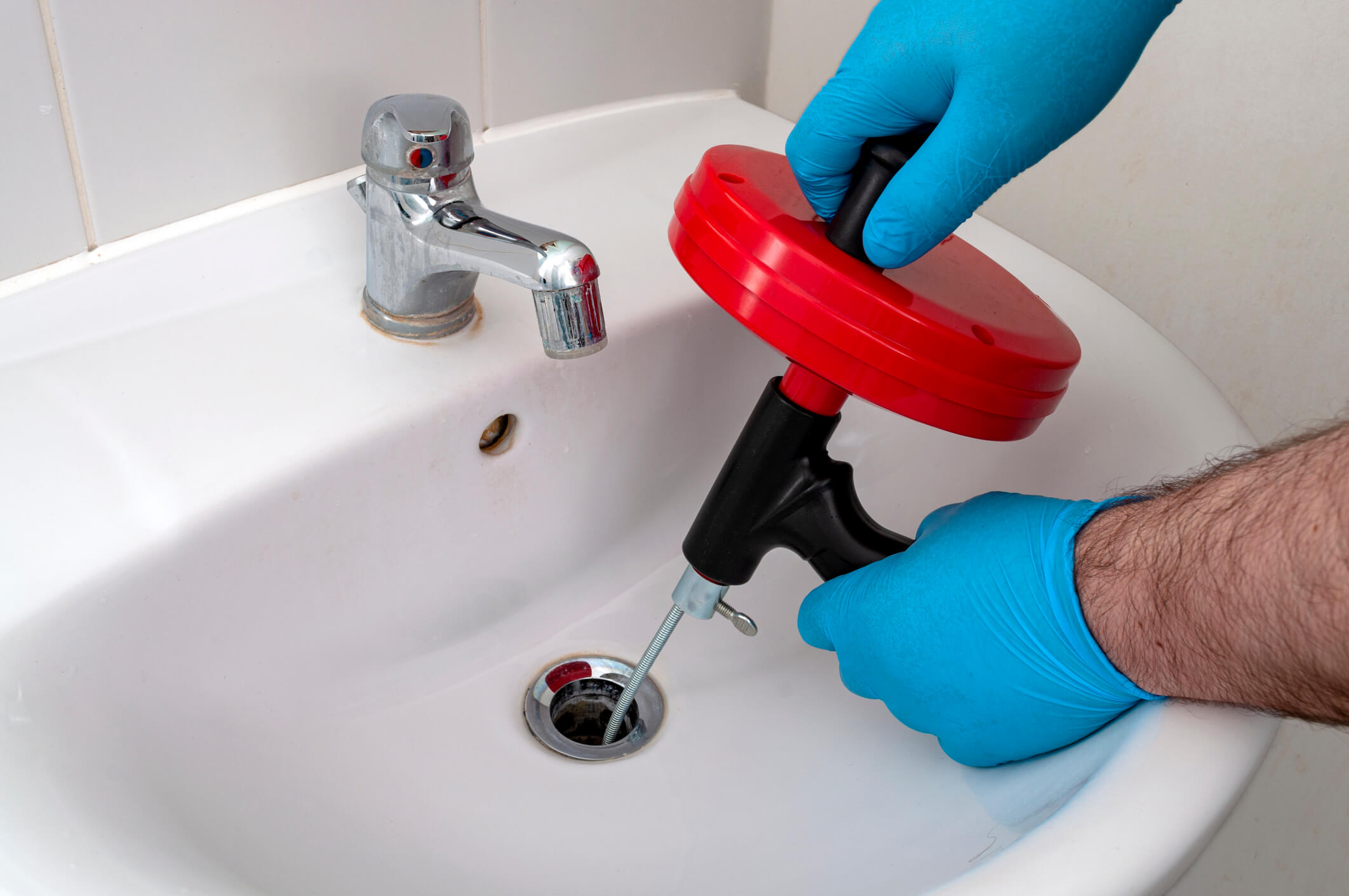 Gelişmiş Teknoloji Kullanarak Mutfak, Banyo ve Tuvaletlerdeki Tıkanıklıklara Profesyonel Müdahale Sağlıyoruz